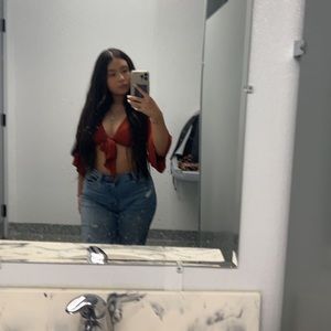 Meet your Posher, Millee